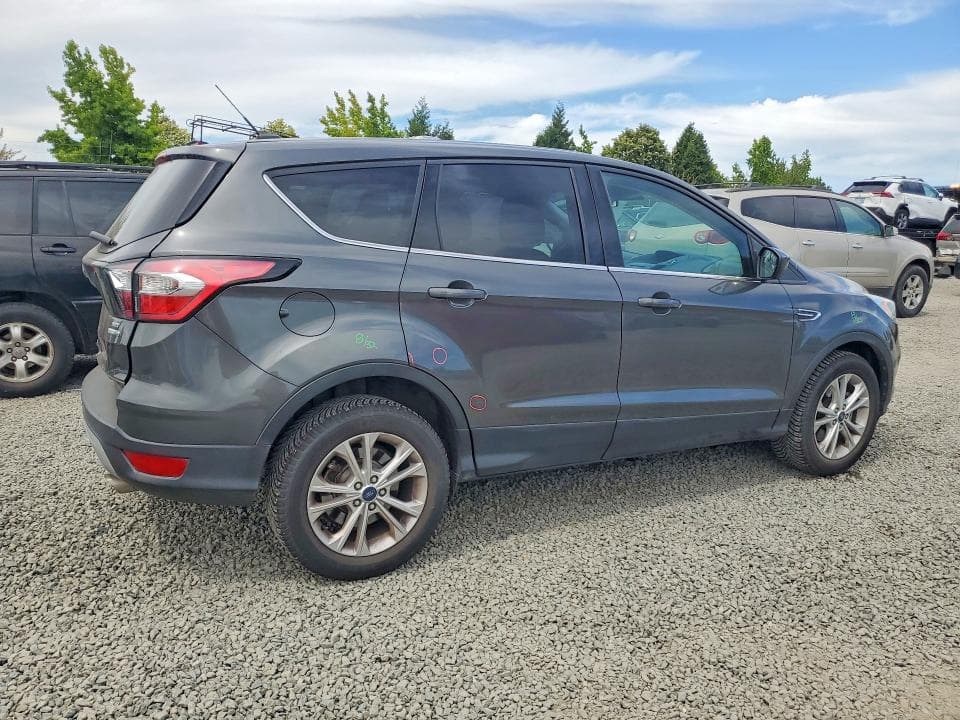 2017 FORD ESCAPE SE 3
