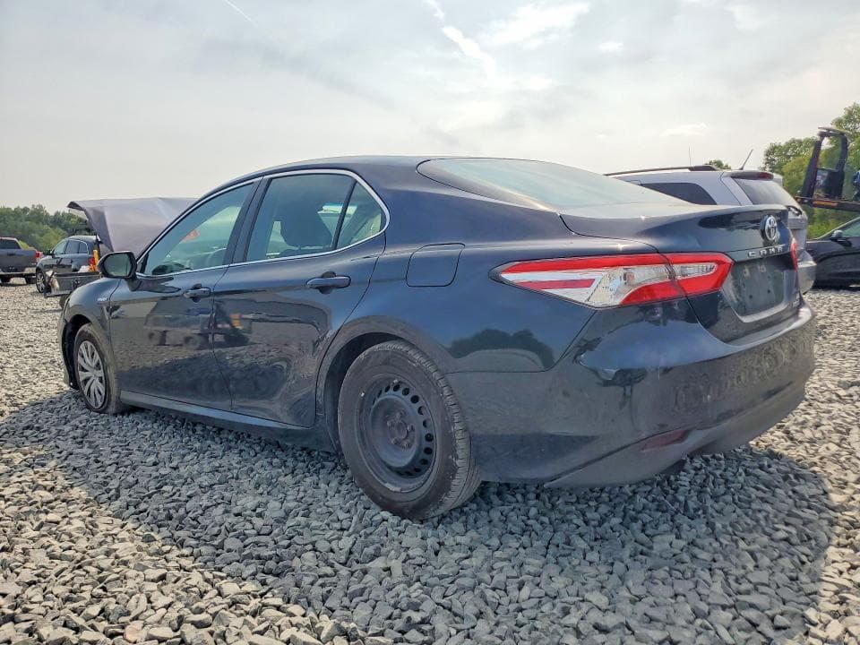 2018 TOYOTA CAMRY LE 2