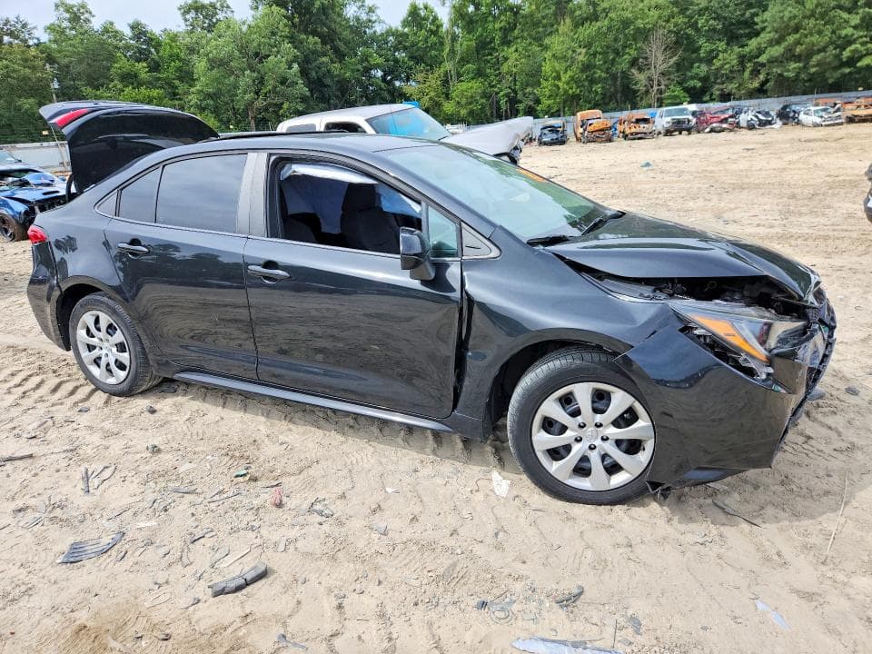 2021 TOYOTA COROLLA LE 4