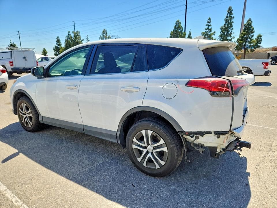 2017 TOYOTA RAV4 LE 2