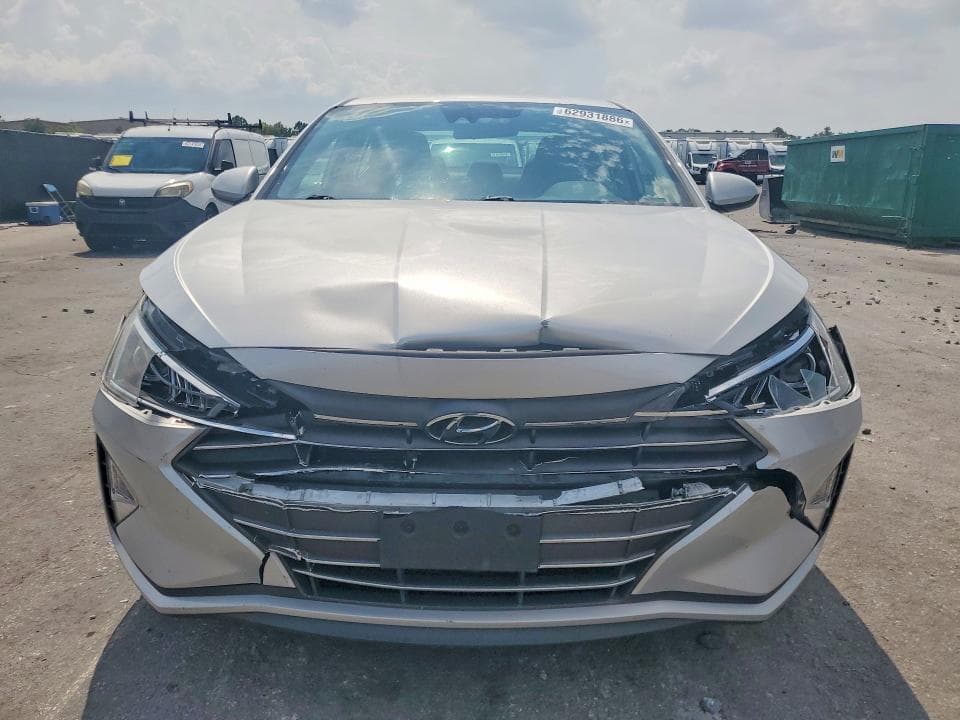 2019 HYUNDAI ELANTRA SEL 5