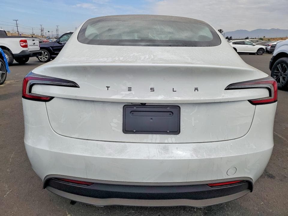 2026 TESLA MODEL 3 6