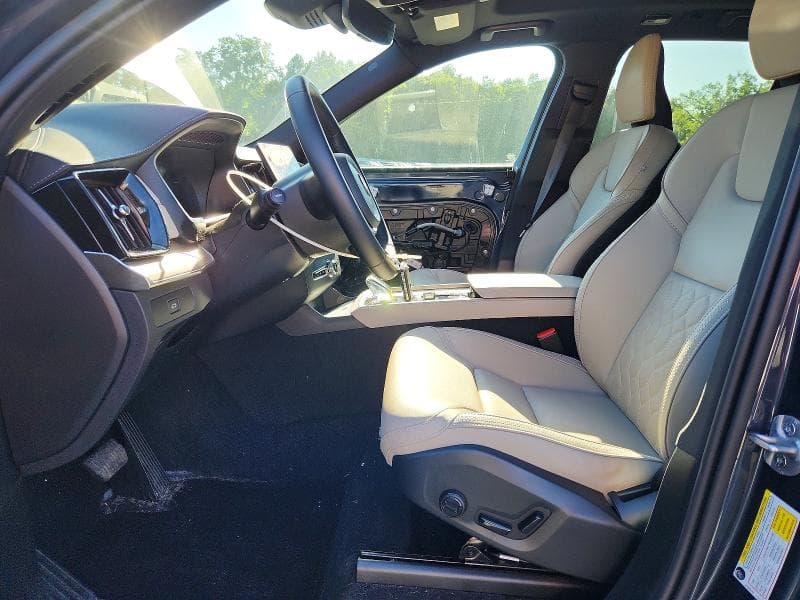 2025 VOLVO XC90 CORE 7
