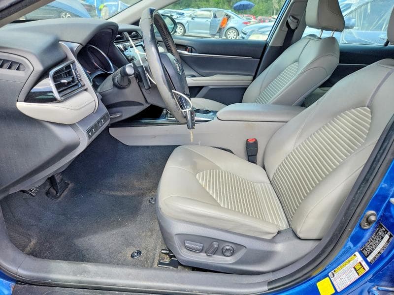 2019 TOYOTA CAMRY SE 7