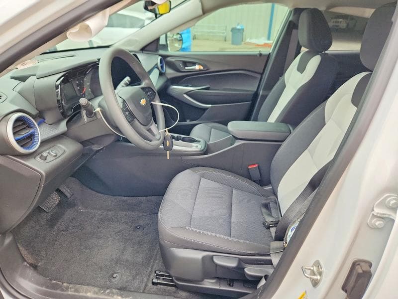2024 CHEVROLET TRAX LS 7