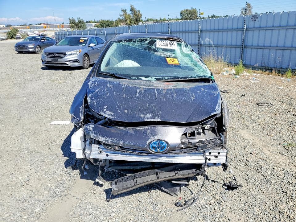 2017 TOYO PRIUS 5