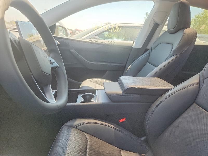 2026 TESLA MODEL Y 7