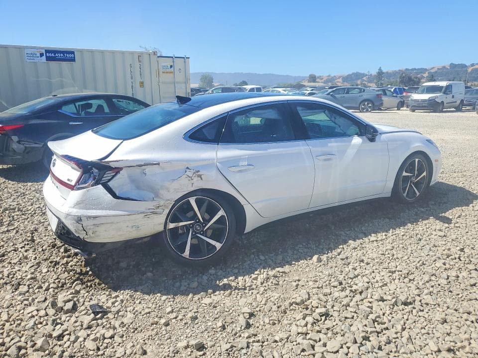 2023 HYUNDAI SONATA SEL PLUS 3