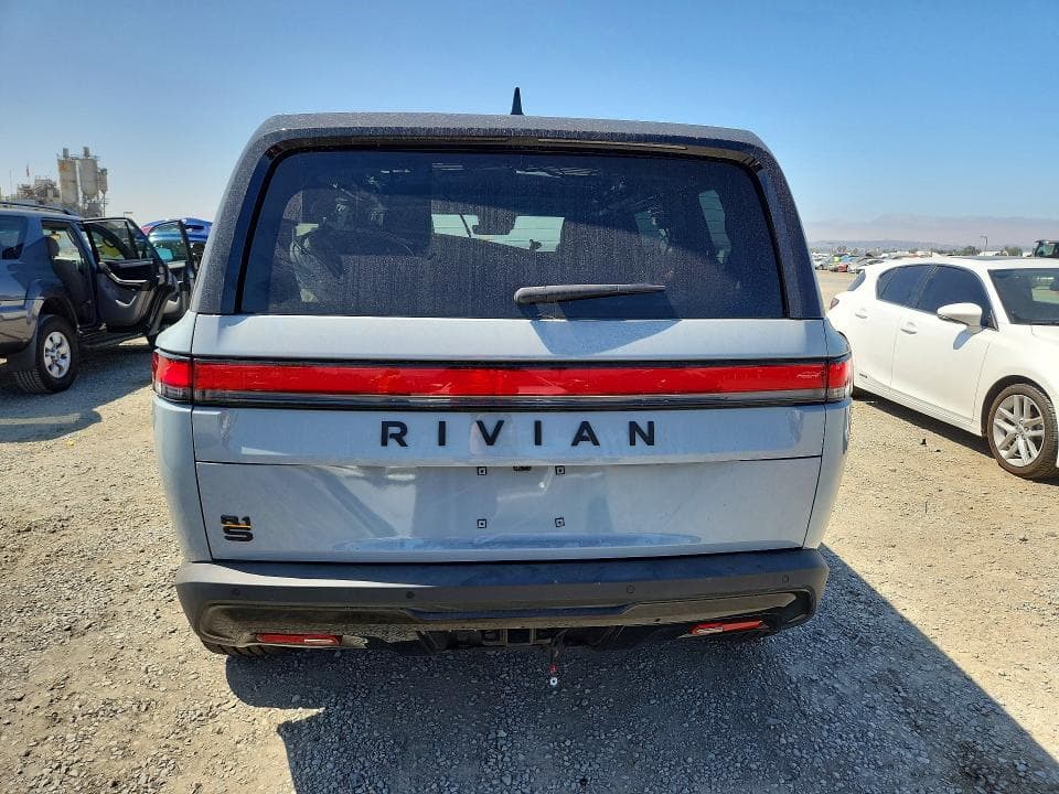 2023 RIVIAN R1S ADVENTURE 6