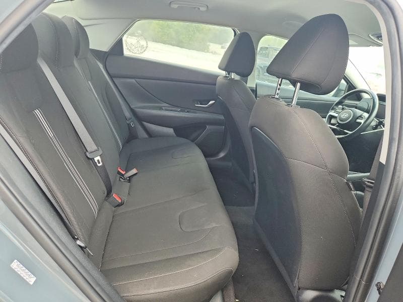 2022 HYUNDAI ELANTRA SEL 10