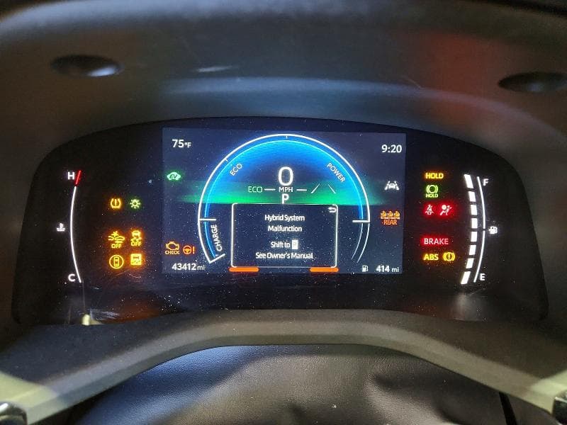 2025 TOYOTA CAMRY SE 9