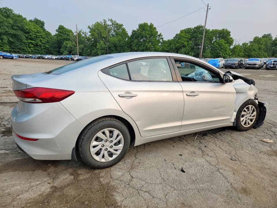2018 HYUNDAI ELANTRA SE 3