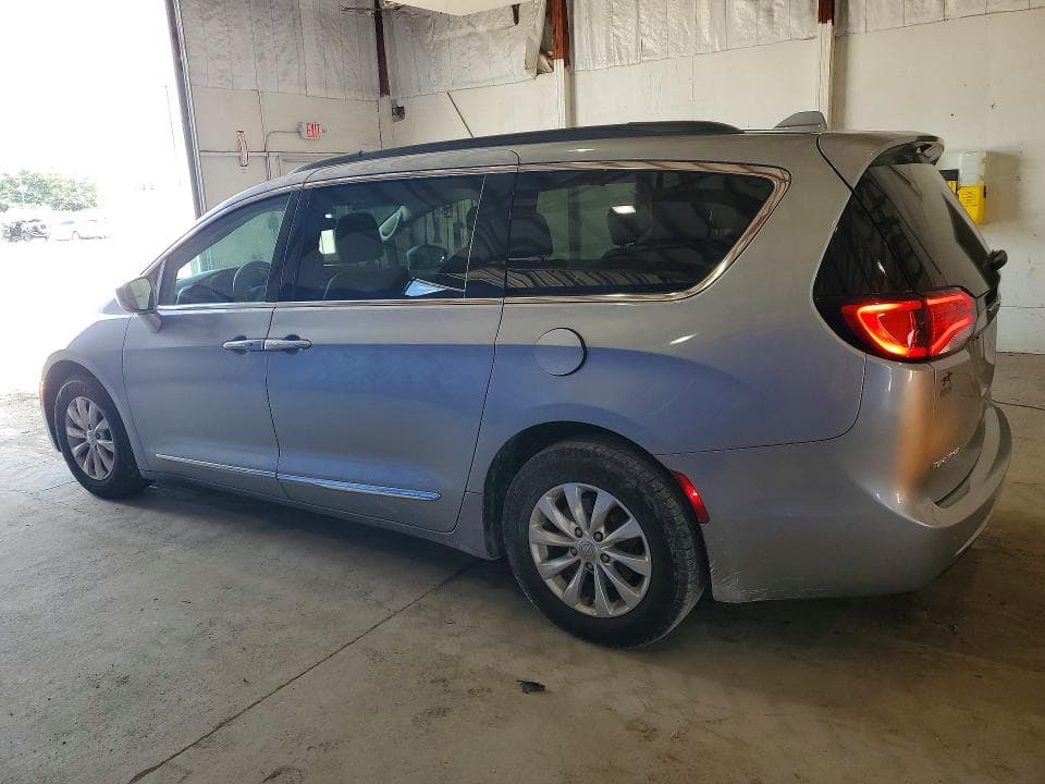2017 CHRYSLER PACIFICA TOURING L 2