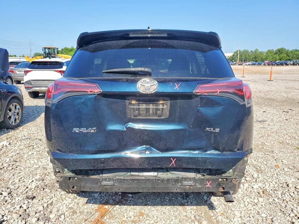 2018 TOYOTA RAV4 XLE 6