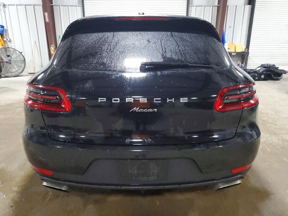 2018 PORSCHE MACAN 6
