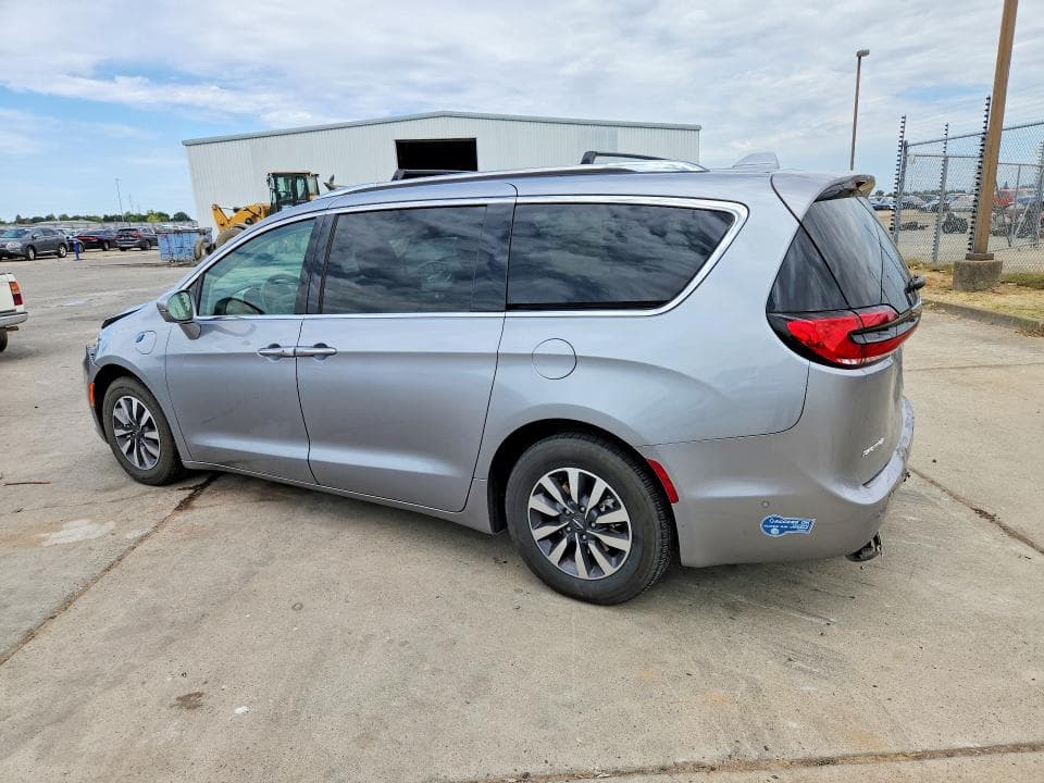 2021 CHRYSLER PACIFICA HYBRID TOURING L 2