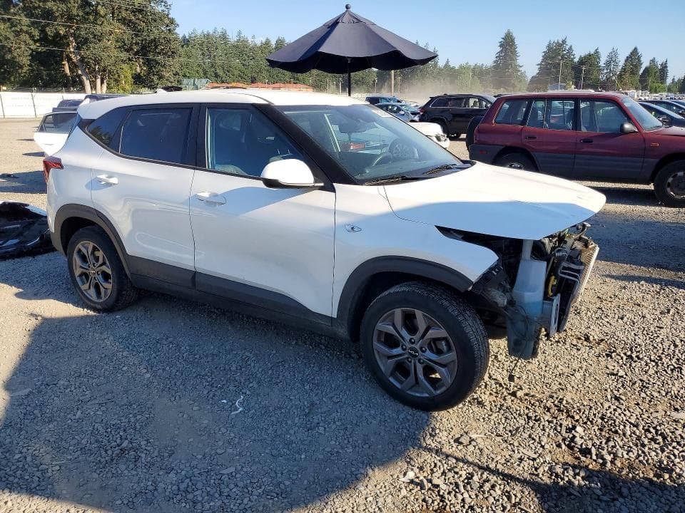 2024 KIA SELTOS LX 4