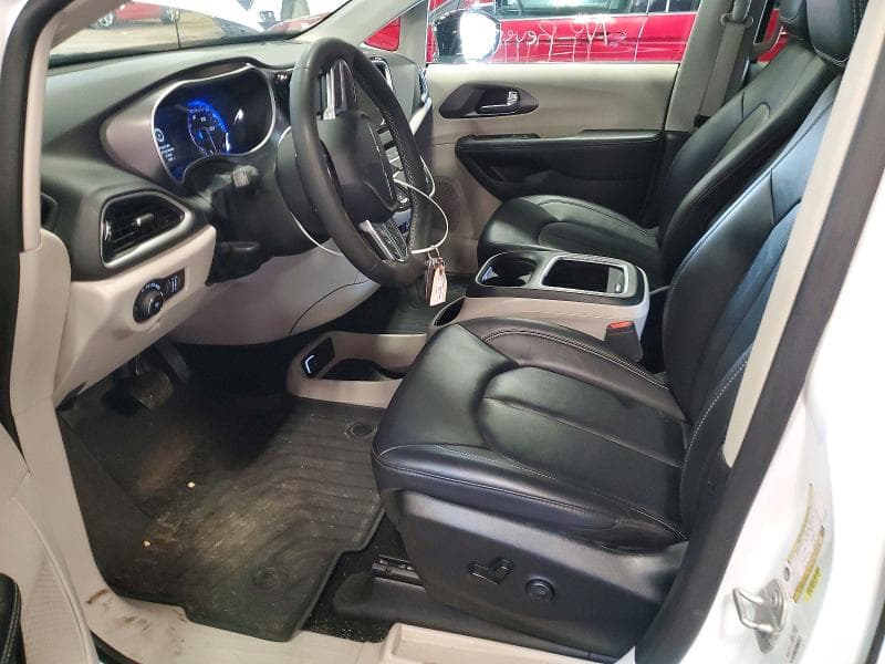 2024 CHRYSLER PACIFICA TOURING L 7
