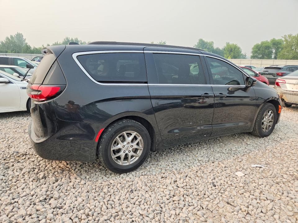 2022 CHRYSLER PACIFICA TOURING L 3