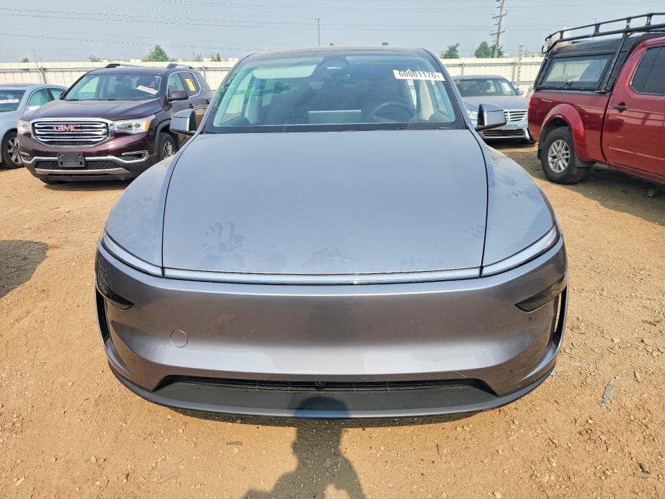 2026 TESLA MODEL Y 5