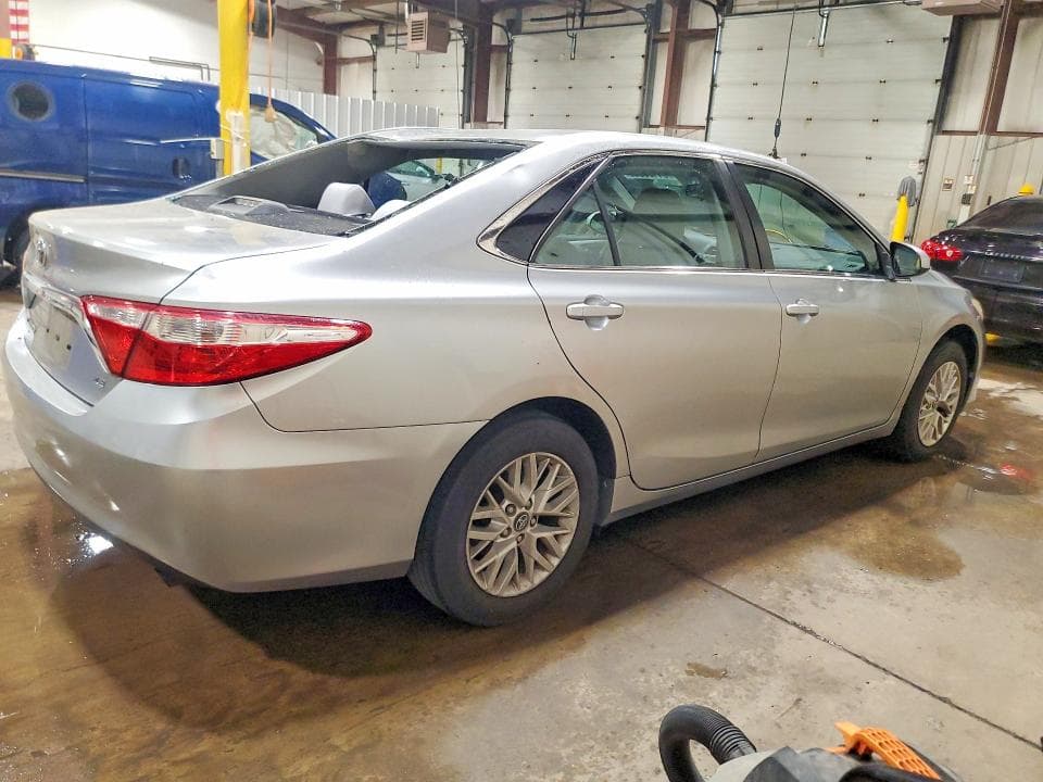 2017 TOYOTA CAMRY LE 3