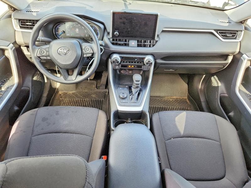 2025 TOYOTA RAV4 LE 8