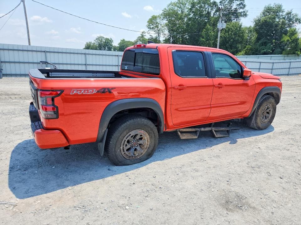 2025 NISSAN FRONTIER PRO-4X 3