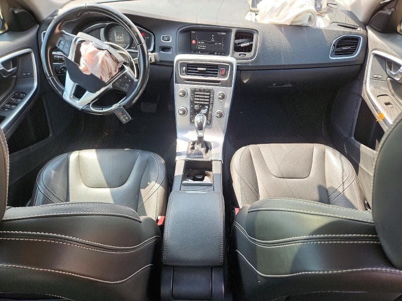 2018 VOLVO S60 DYNAMIC 8