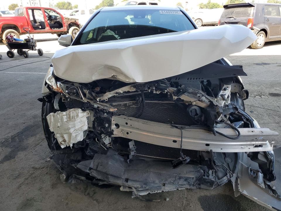 2020 TOYOTA CAMRY SE 5