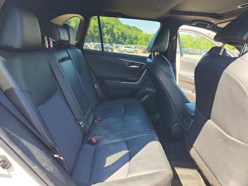 2023 TOYOTA RAV4 XSE 10