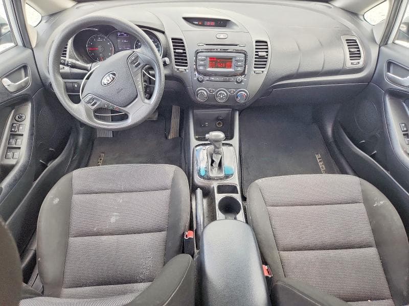 2017 KIA FORTE LX 8