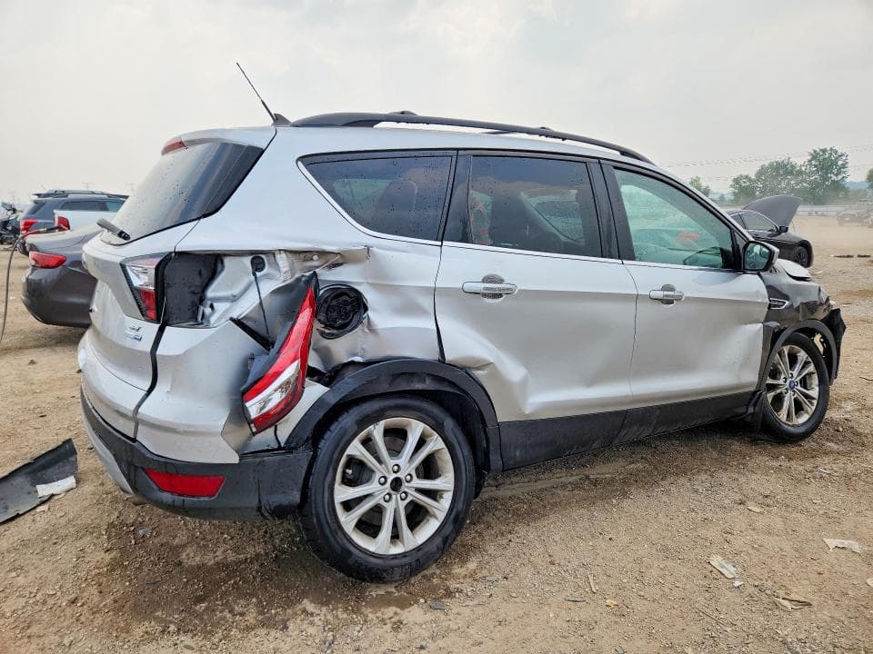 2018 FORD ESCAPE SE 3
