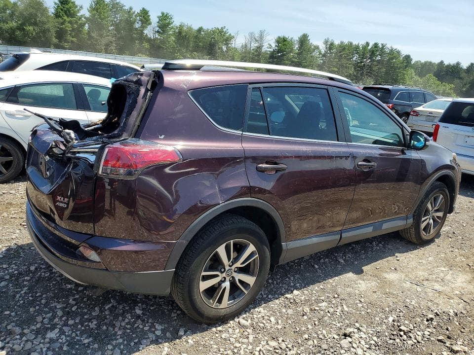 2017 TOYOTA RAV4 XLE 3