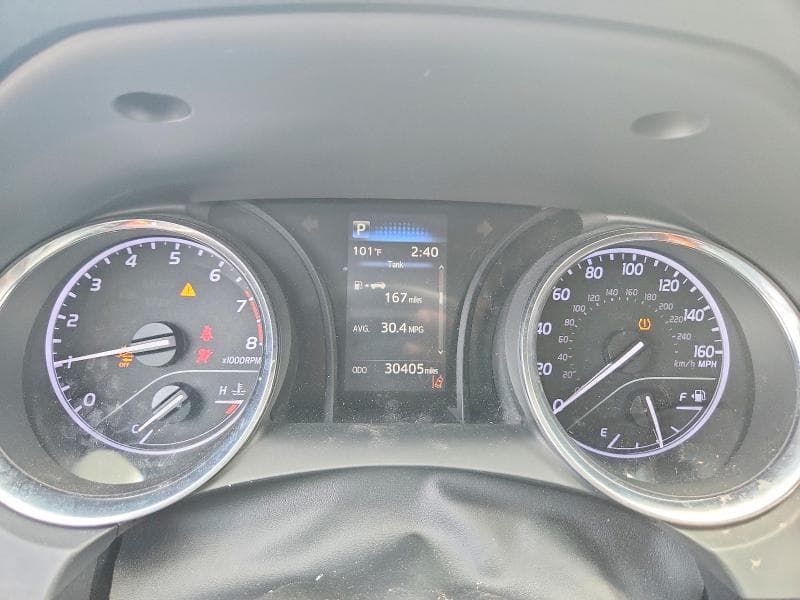 2019 TOYOTA CAMRY SE 9