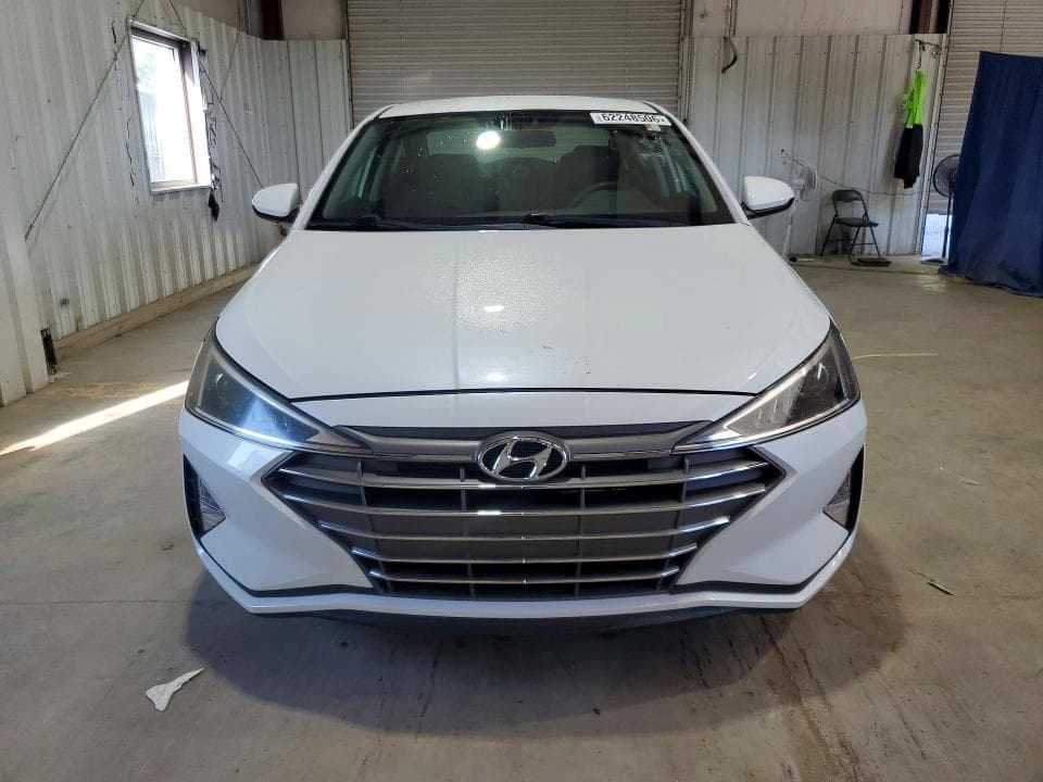 2019 HYUNDAI ELANTRA SE 5