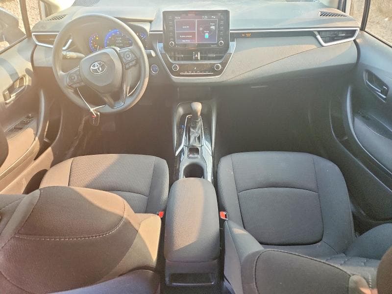 2022 TOYOTA COROLLA LE 8