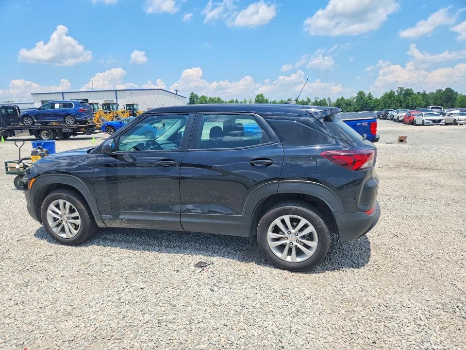 2023 CHEVROLET TRAILBLAZER LS 2