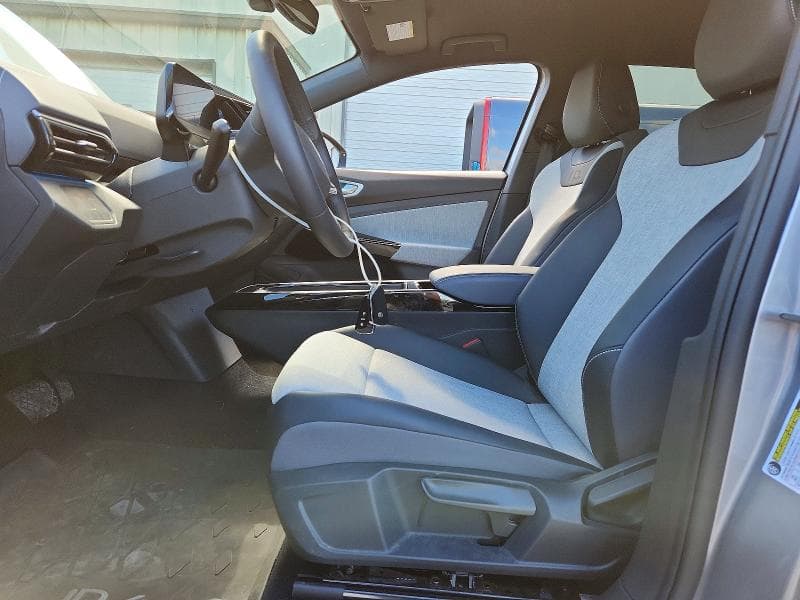 2023 VOLKSWAGEN ID.4 PRO 7