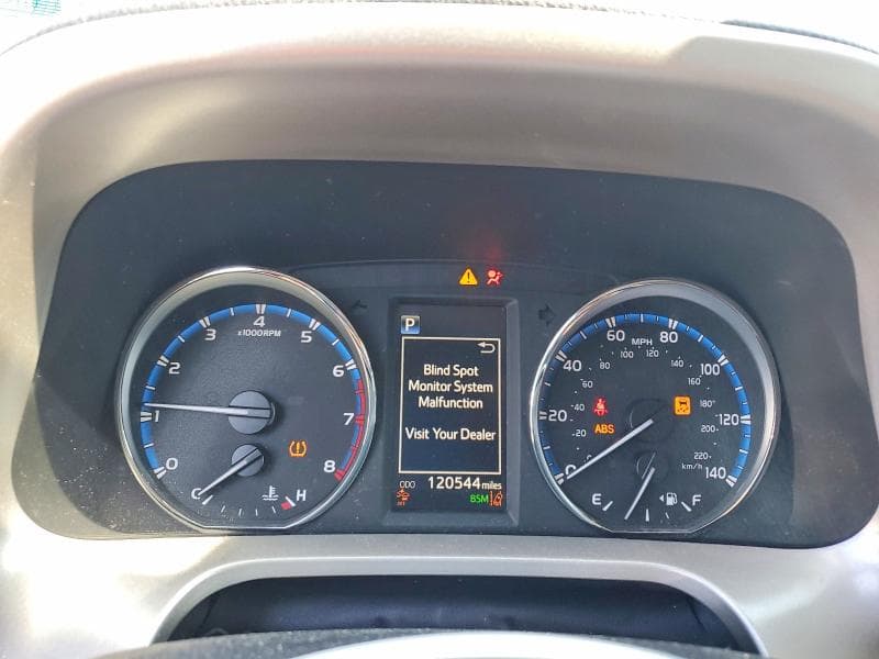 2018 TOYOTA RAV4 LIMITED 9