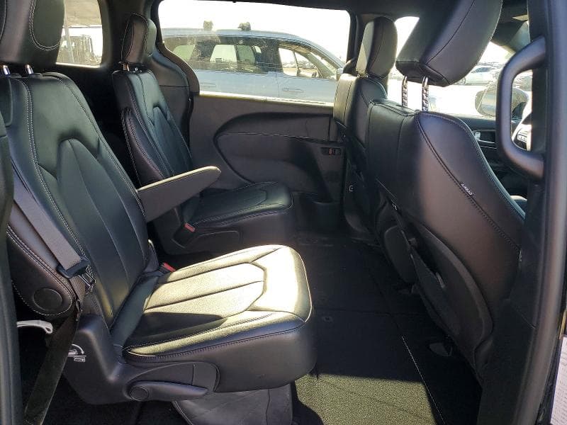 2026 CHRYSLER PACIFICA SELECT 11