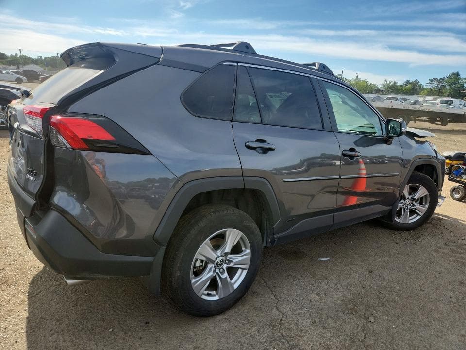 2025 TOYOTA RAV4 HYBRID XLE 3
