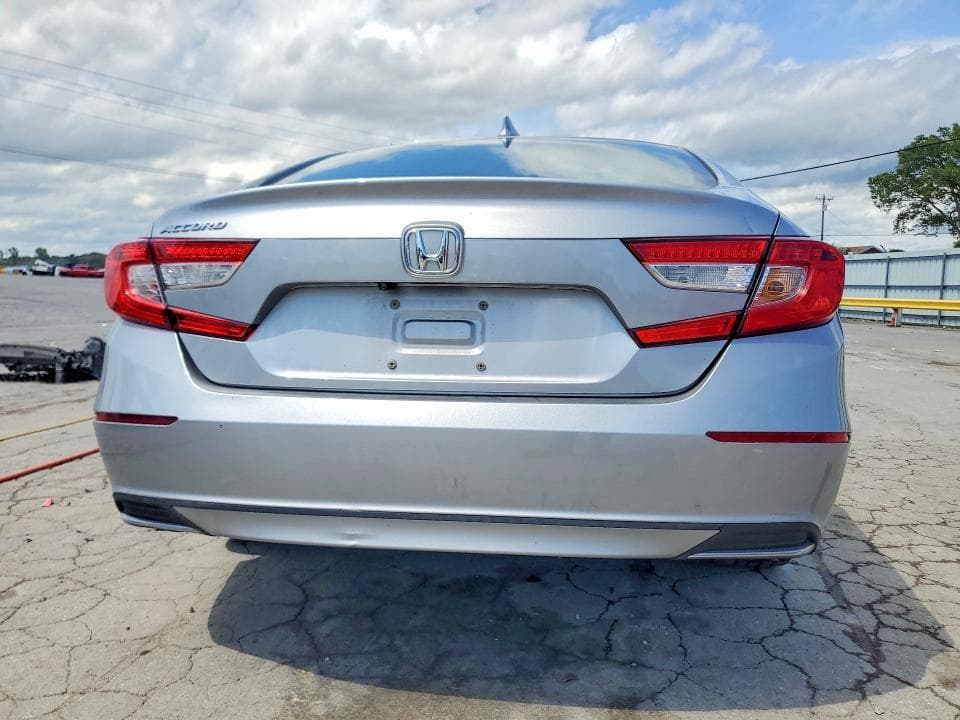 2018 HONDA ACCORD EX 6