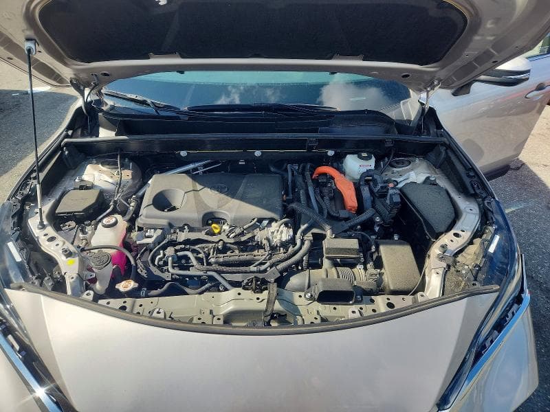 2024 TOYOTA VENZA XLE 12