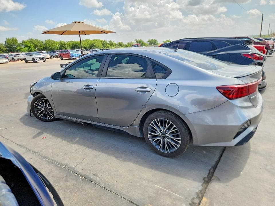 2022 KIA FORTE GT LINE 2