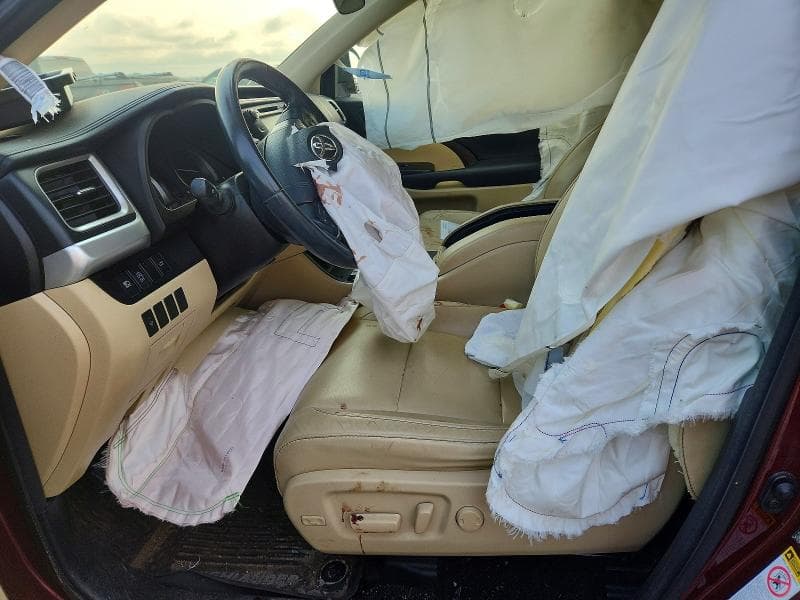 2017 TOYOTA HIGHLANDER XLE 7