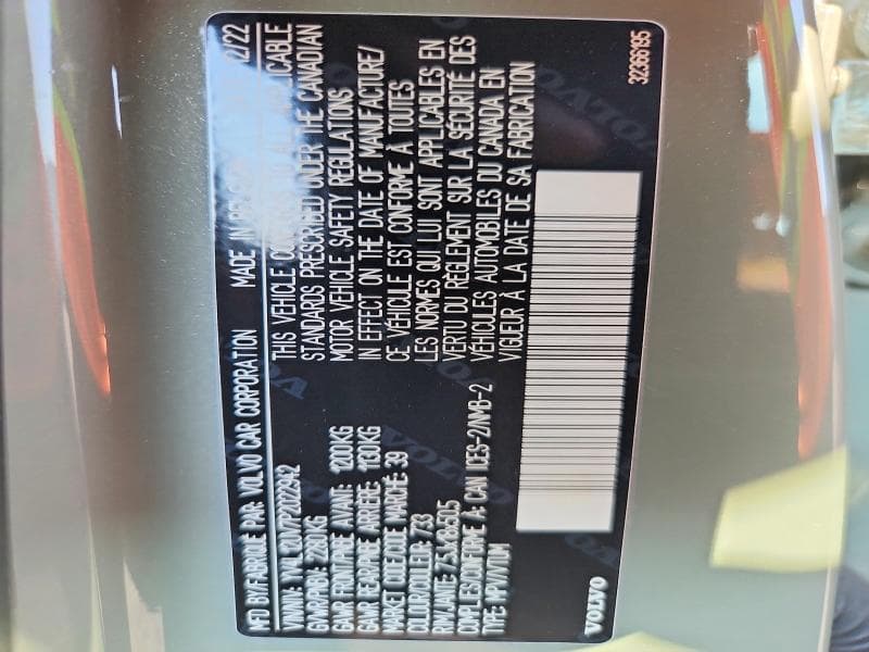 2023 VOLVO XC40 CORE 12
