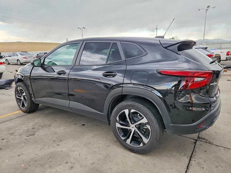 2025 CHEVROLET TRAX 1RS 2