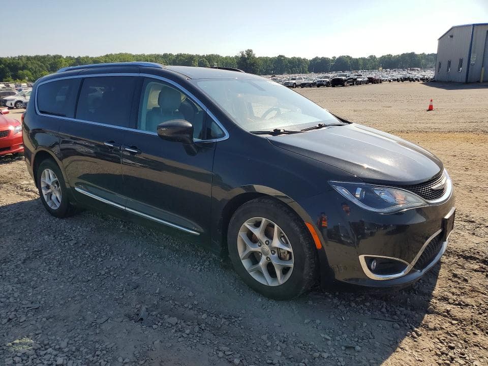 2018 CHRYSLER PACIFICA TOURING L 4