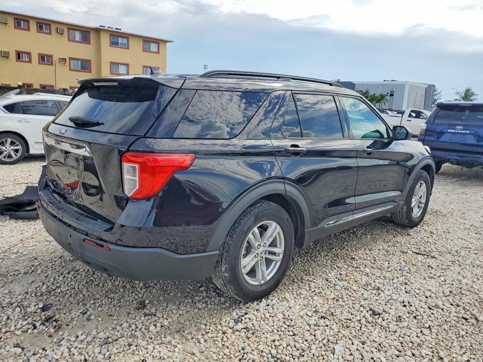 2021 FORD EXPLORER XLT 3