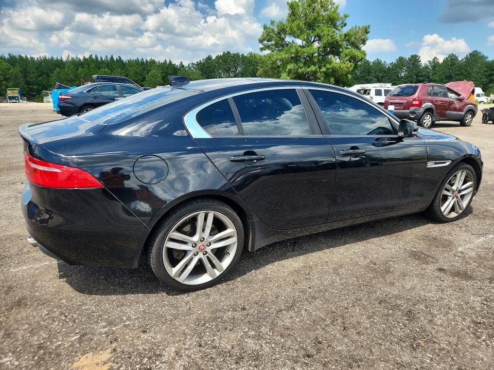 2017 JAGUAR XE PREMIUM 3